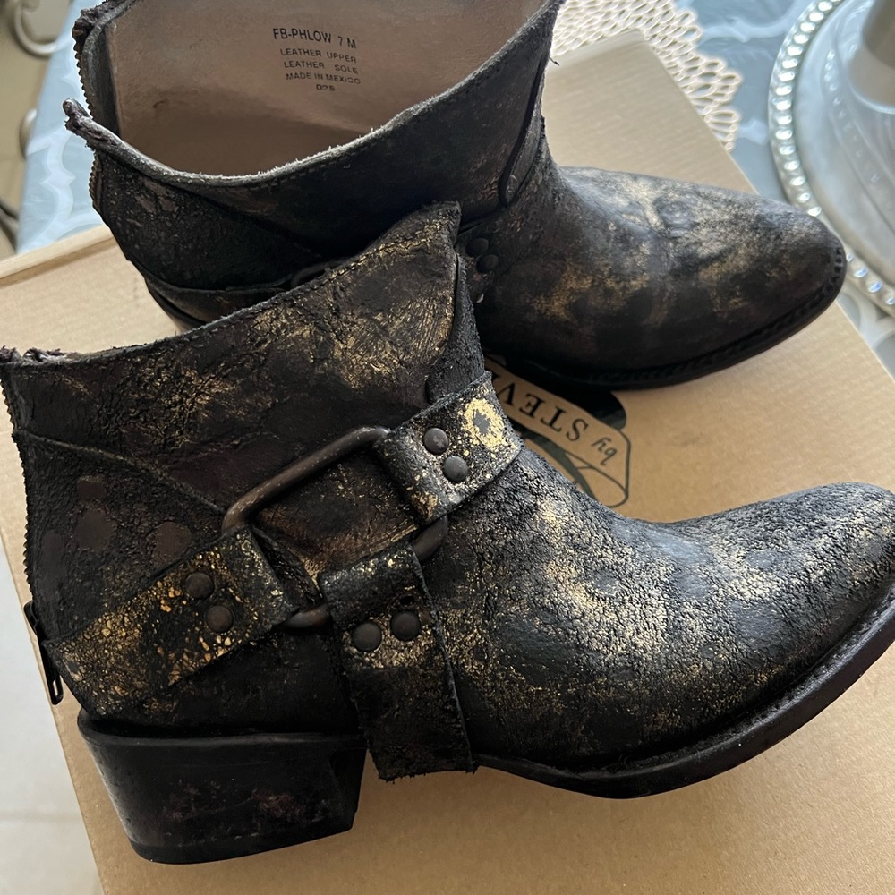🔥Freebird - Phlow western style boots.